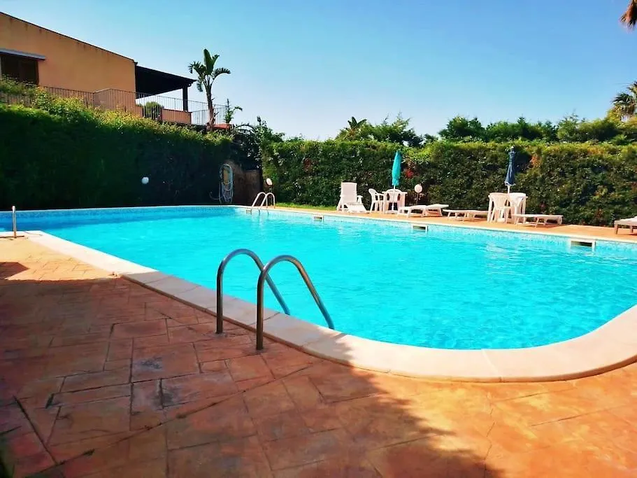 Guest house Casa Vacanze Oasi Verde Hotel Mandra Capreria